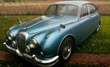 Jaguar 2 Stück - 2 Jaguar Dailmer 250 V8 MK2 und Teile - Jaguar: V Mk