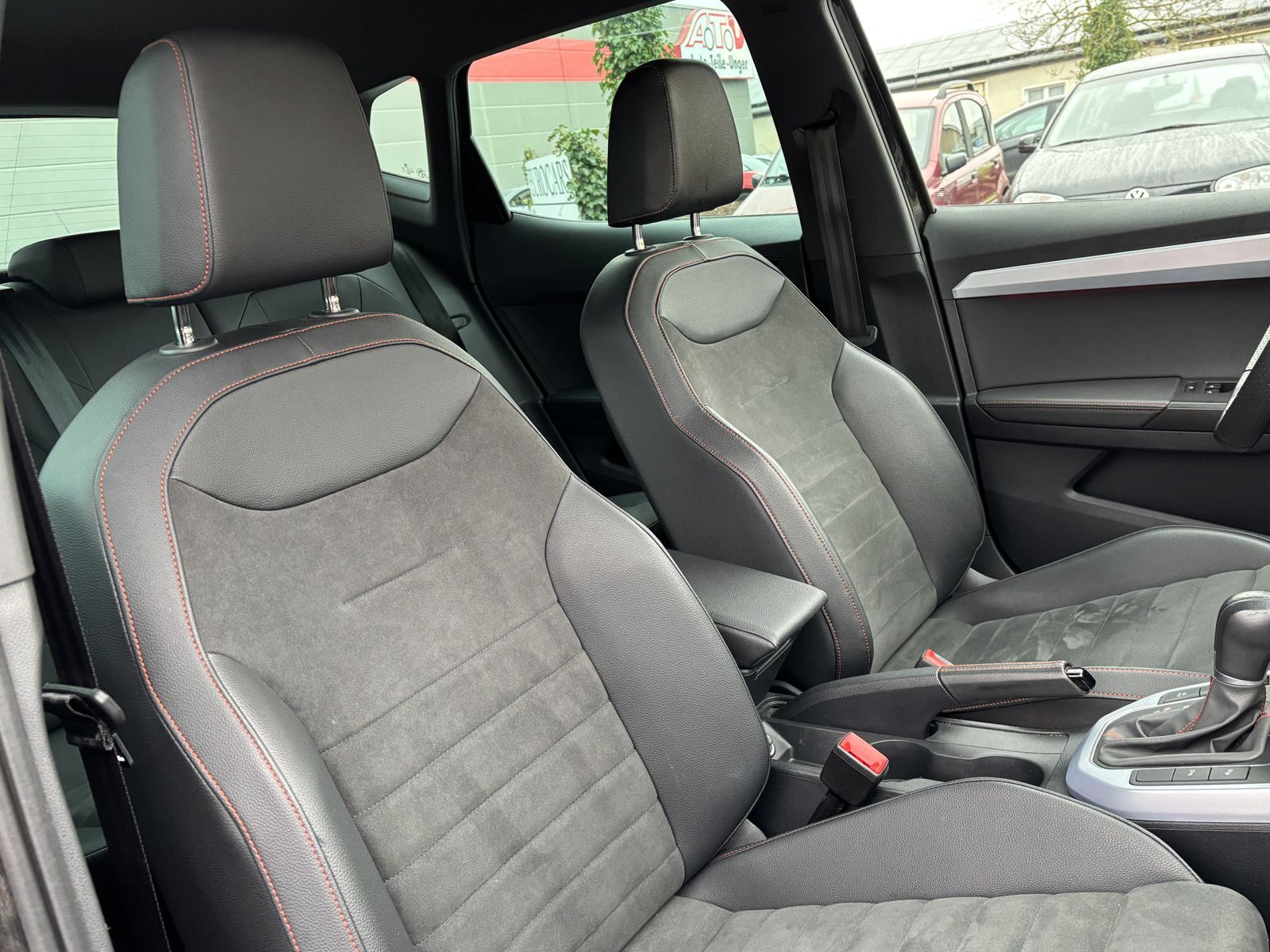 Fahrzeugabbildung SEAT Arona 1.5 TSI DSG FR Line-NAV-LED-KAMERA-VIRTUAL