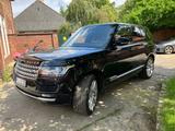 Land Rover Range Rover 4.4 SDV8 Vogue*SCHW/SCHW*BRD* - Land Rover Range Rover Gebrauchtwagen in Hamburg