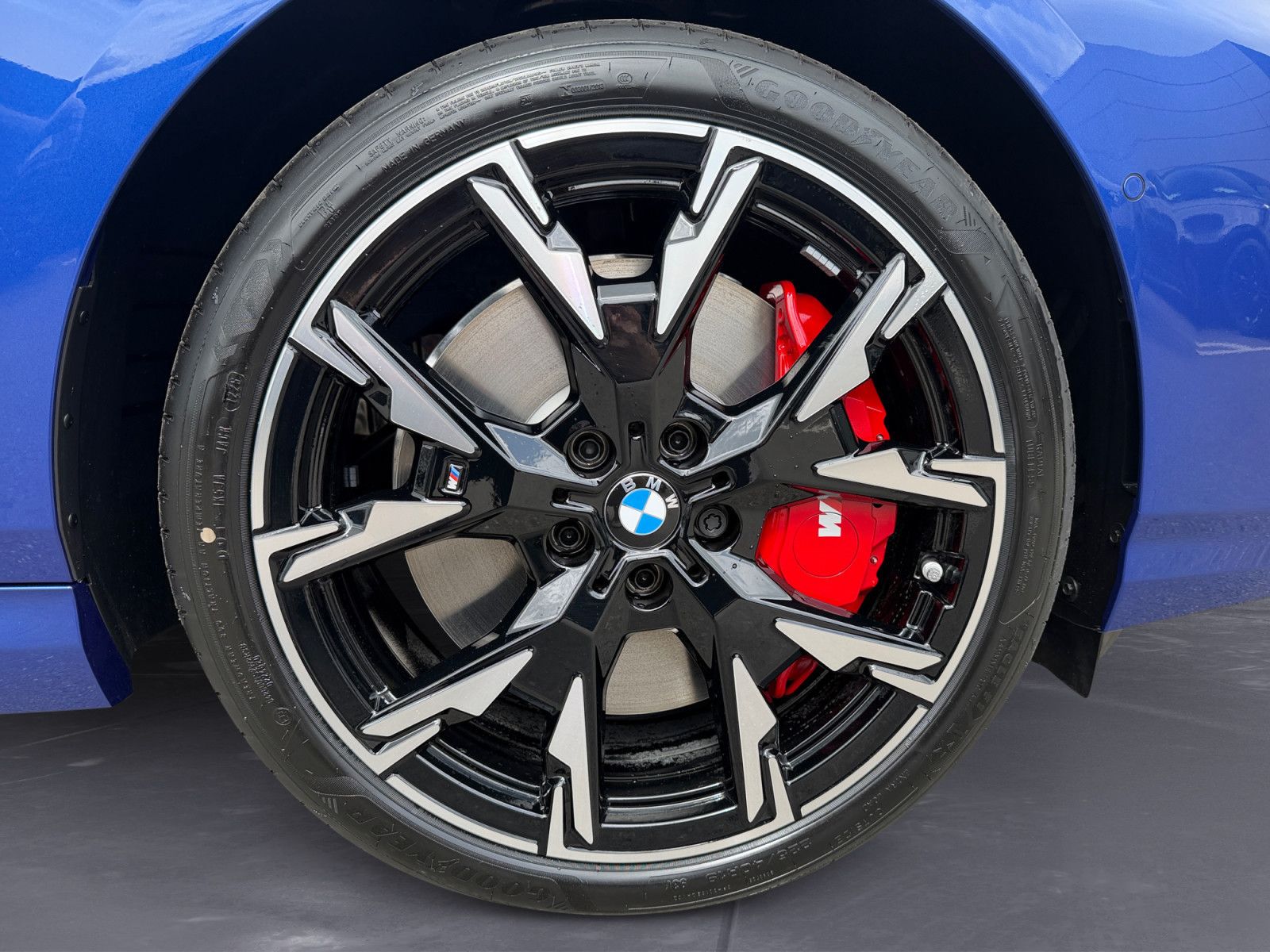 BMW 223 Gran Coupé - Bild 11