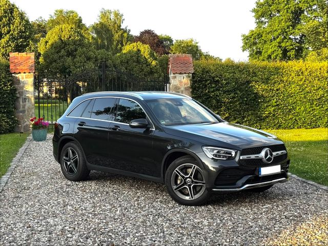 MERCEDES-BENZ GLC 220d 4MATIC AMG-Line NAVI LEDER LED MBUX APP