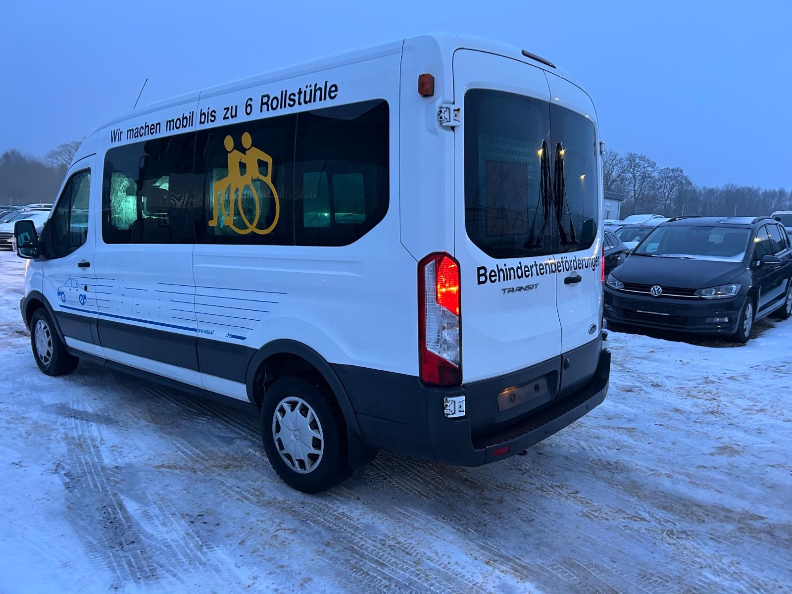 Ford Transit, Rollstuhlrampe, 9 Sitzer