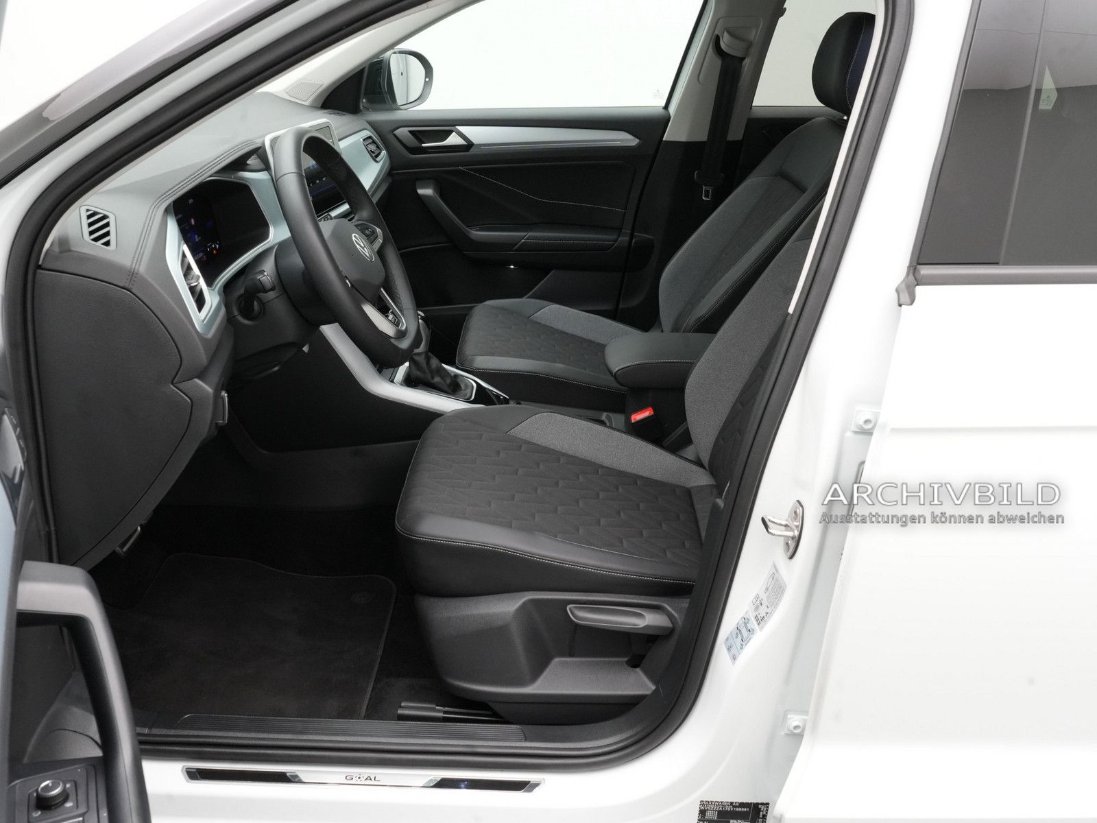 Volkswagen T-Roc - Bild 12