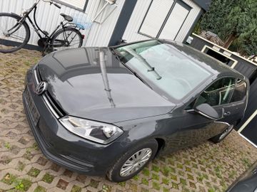 Volkswagen Golf - 3