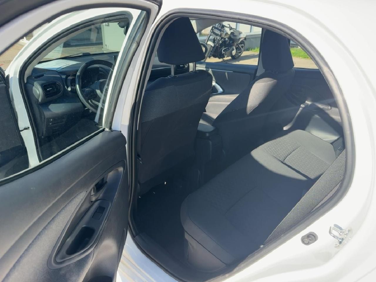 Fahrzeugabbildung Toyota Yaris 1,5 Hybrid Club *AHK+SHZ+Comfortpaket