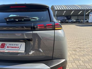 Peugeot 2008 1.2 PureTech 100 Active NAVIKAMERATEMP.