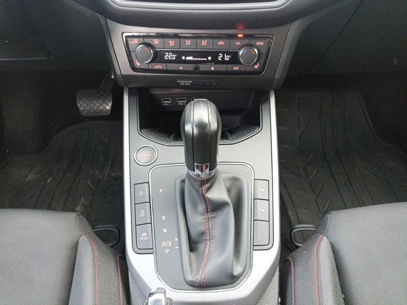 Fahrzeugabbildung SEAT Arona 1.0 TSI FR DSG ACC+NAVI+LED+PARK-ASSIST.+S