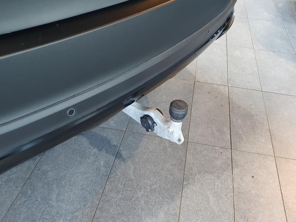 Fahrzeugabbildung Mercedes-Benz GLE 400 d 4MATIC ***VOLLFOLIERUNG MATT GRAU***