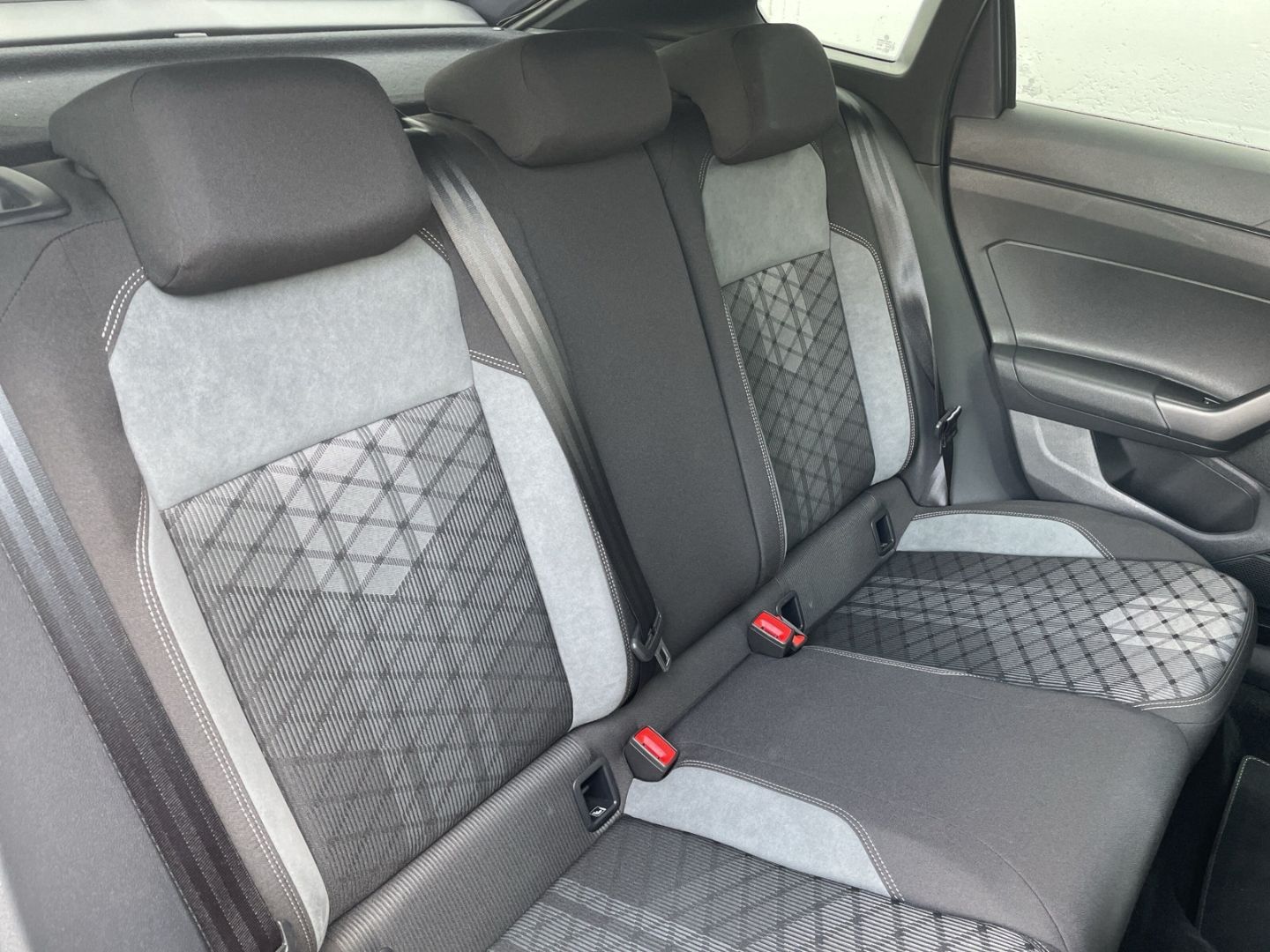 Taigo 1.5 TSI DSG R-Line Kamera/AHK/ACC/Navi Pro