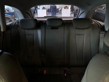 Audi A4 *TEMPO*KLIMA*SZHZ*TÜV-0128*NAVI*TEMPOMAT