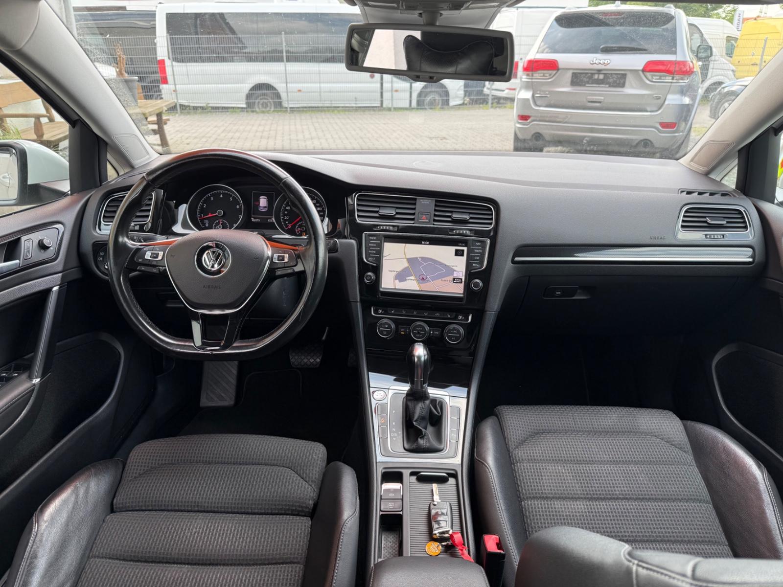 Volkswagen Golf VII Lim. Highline BMT=Leder-Kamera-AHK-=