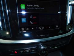 Fahrzeugabbildung Volvo V60 B4 D Plus Dark  'ACC, Rückfahrkamera'