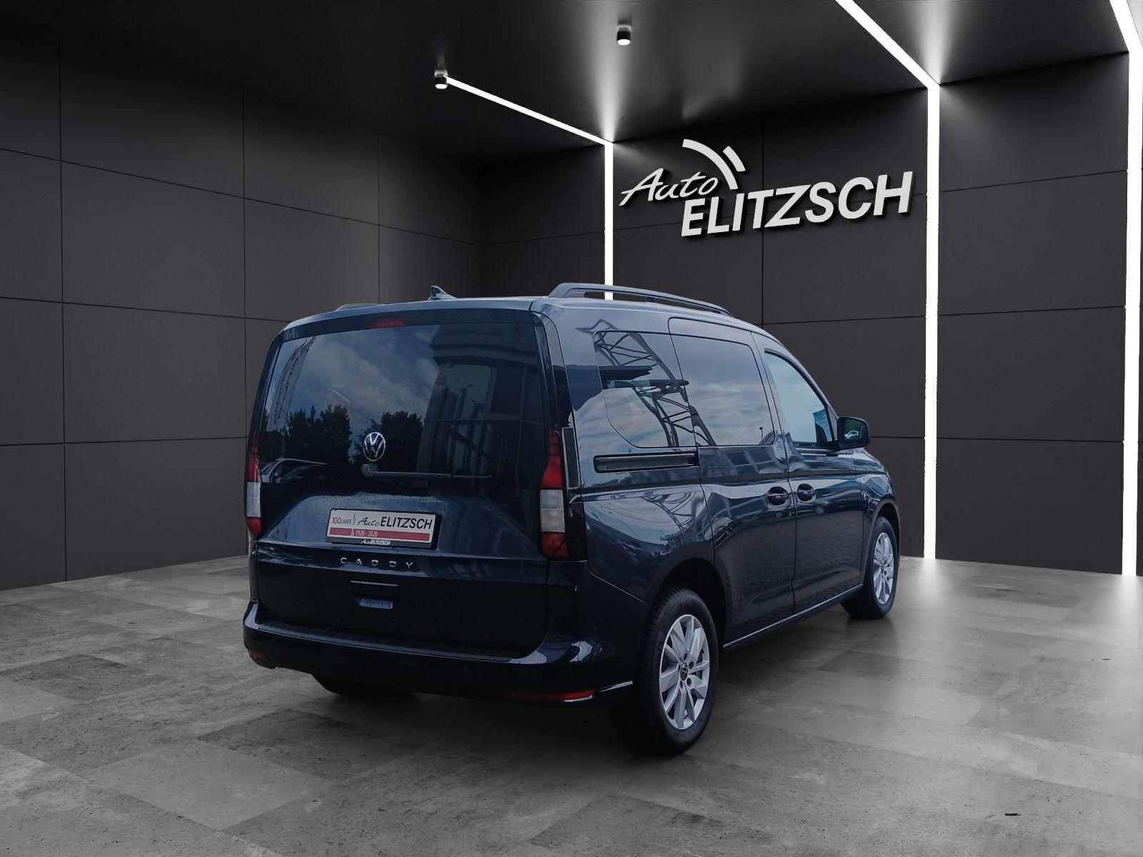 Fahrzeugabbildung Volkswagen Caddy TSI Life DSG CarPlay AID ACC RFK SH LM