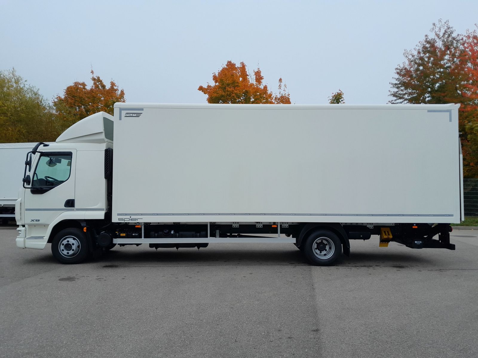 Fahrzeugabbildung DAF FA XB 230 12t