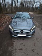 Mercedes-Benz GLA 180 AMG Line - Mercedes-Benz GLA 180 aus 2015