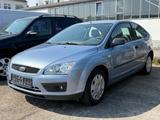 Ford Focus Lim. Trend *77.000KM*Gepflegter Zustand* - Ford Focus: Kleinwagen