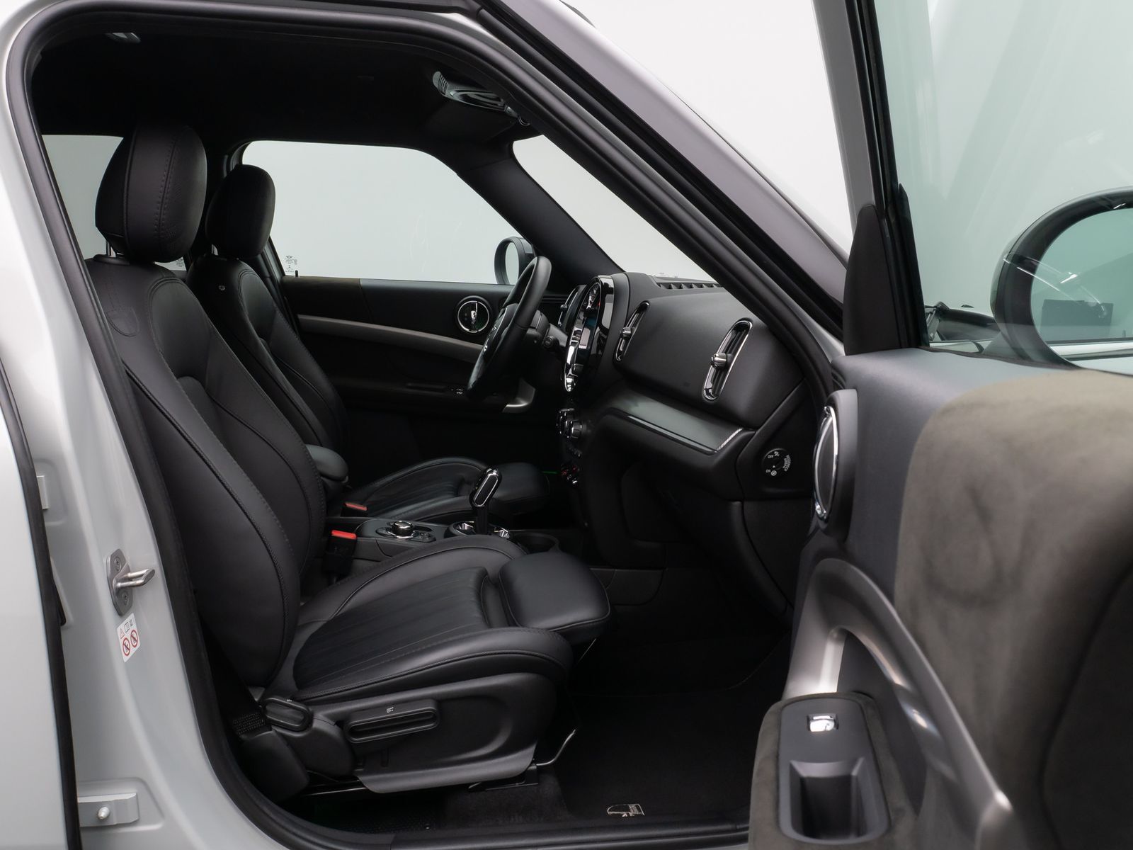 Fahrzeugabbildung MINI Cooper SD Countryman ALL4 HUD DAB Kamera 19Zoll