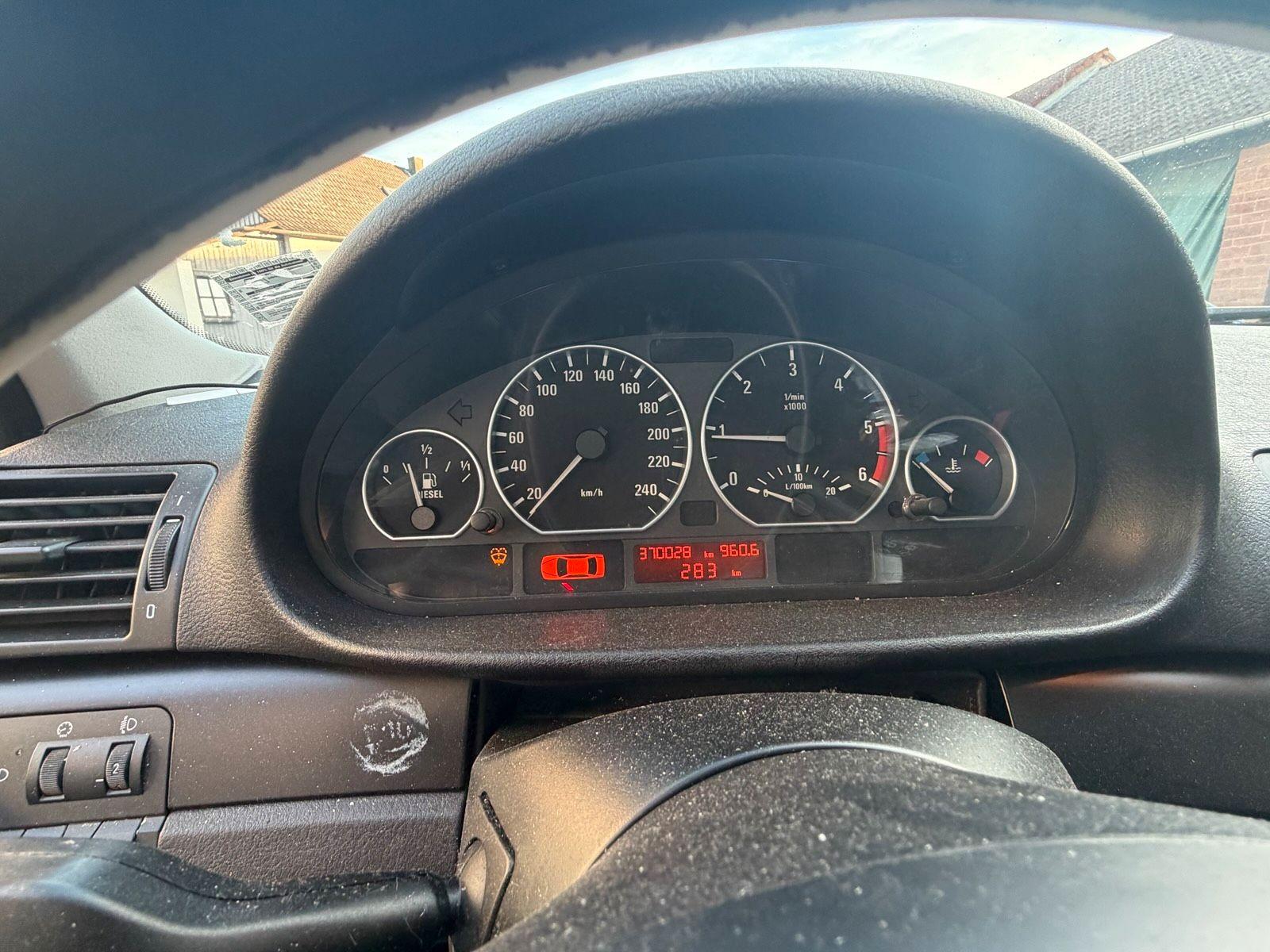 BMW 320 2005 — photo 12