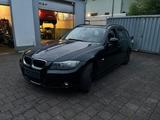 BMW 318i Touring -