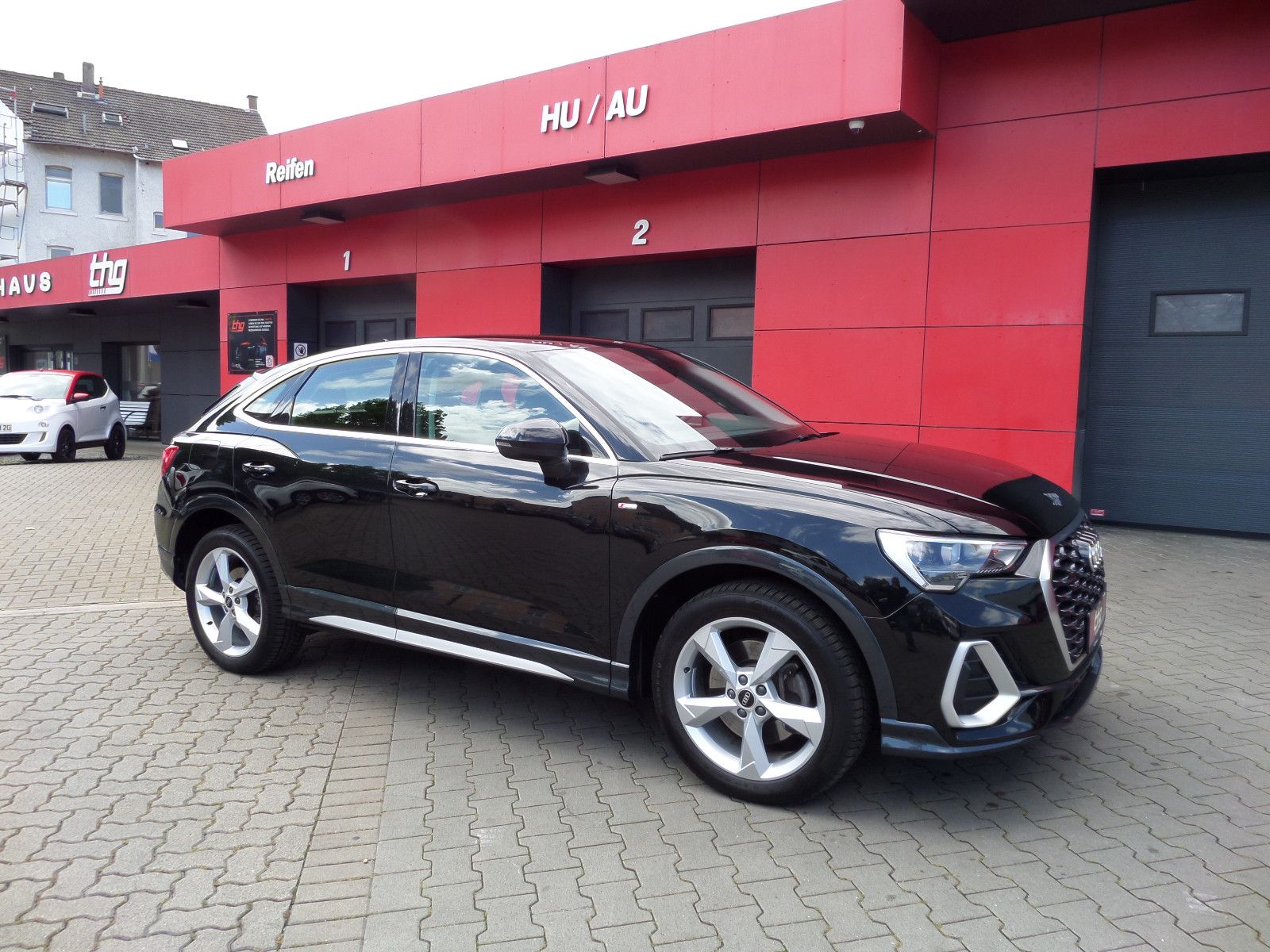 Audi Q3 Sportback 40 TDI quattro S line NAVI-AHK foto 1