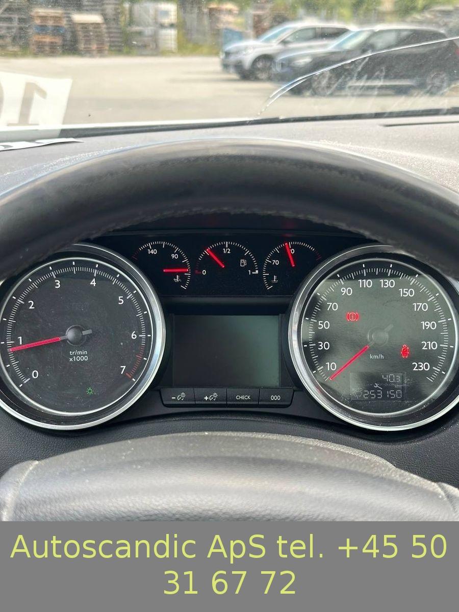 Peugeot 508 2012 — photo 24