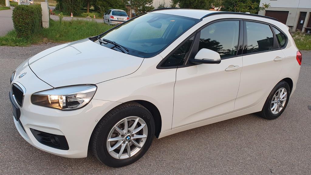 BMW 218