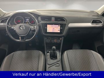 Volkswagen Tiguan - 11
