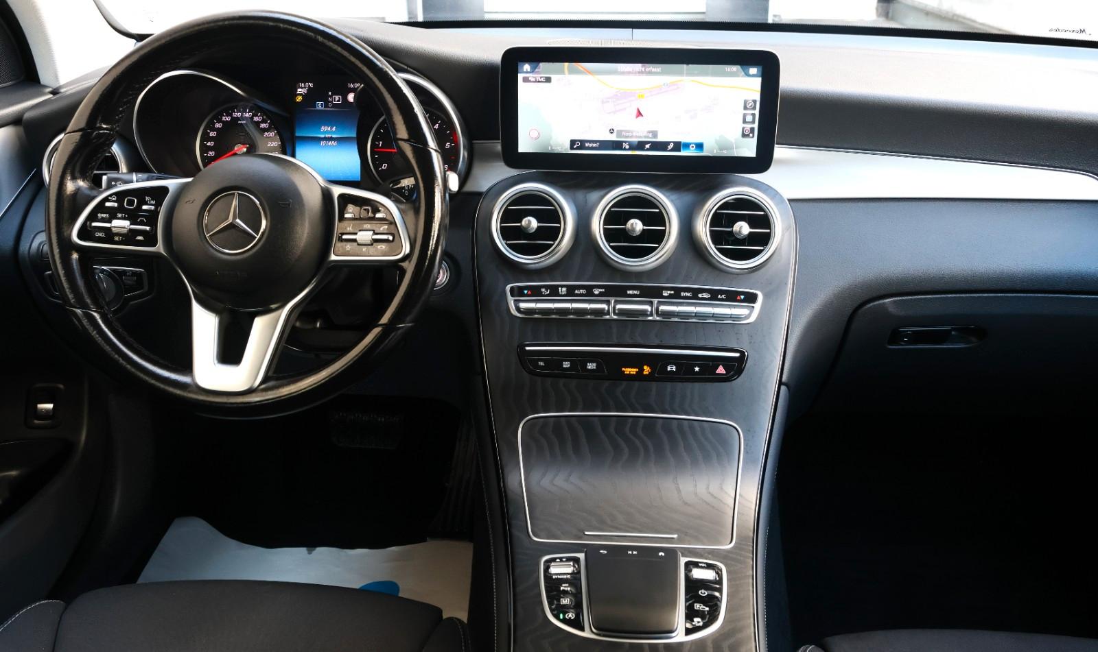 Mercedes-Benz GLC 300 d 4Matic 1Hand KAM MBUX LED TOT Verkzerk
