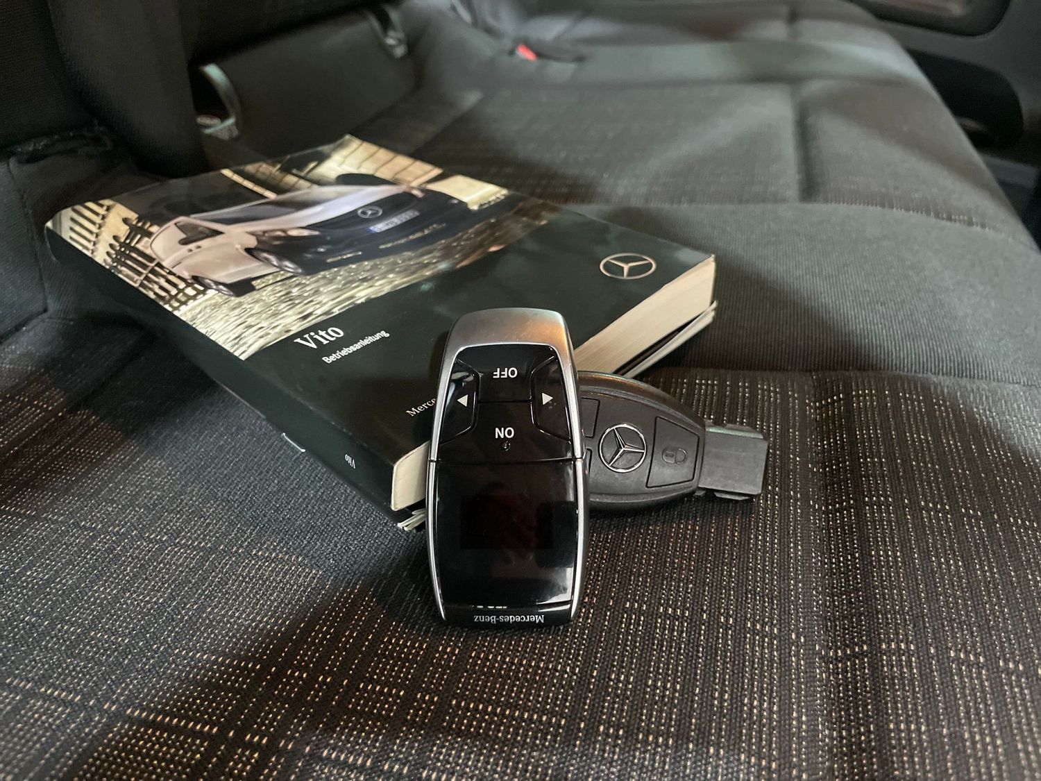 Fahrzeugabbildung Mercedes-Benz Vito 119 CDI extralang #Kamera#Tempo#Standheiz.