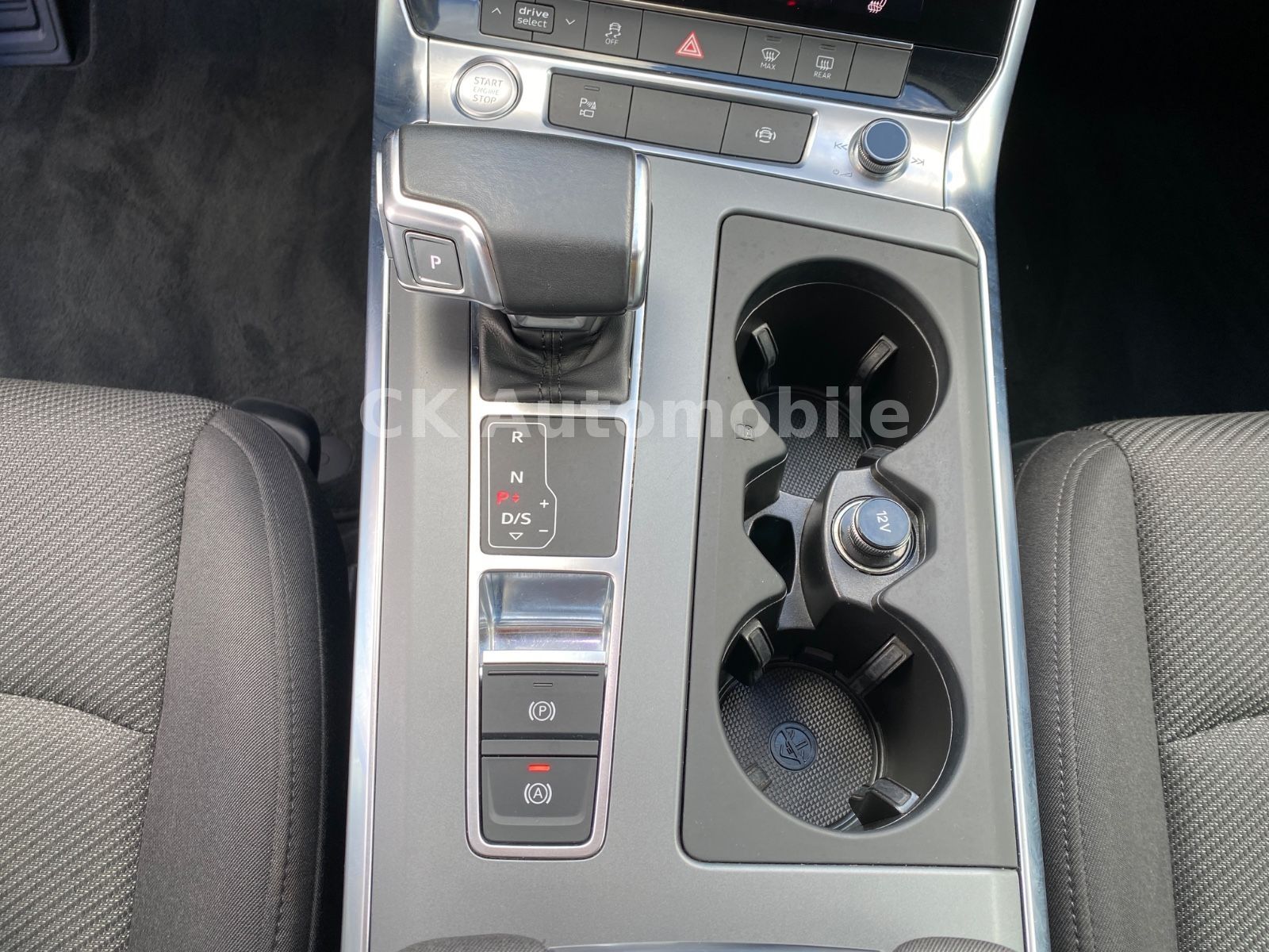 Fahrzeugabbildung Audi A6 Avant 45 TDI Quattro/Navi/Head-Up/LED/Kamera