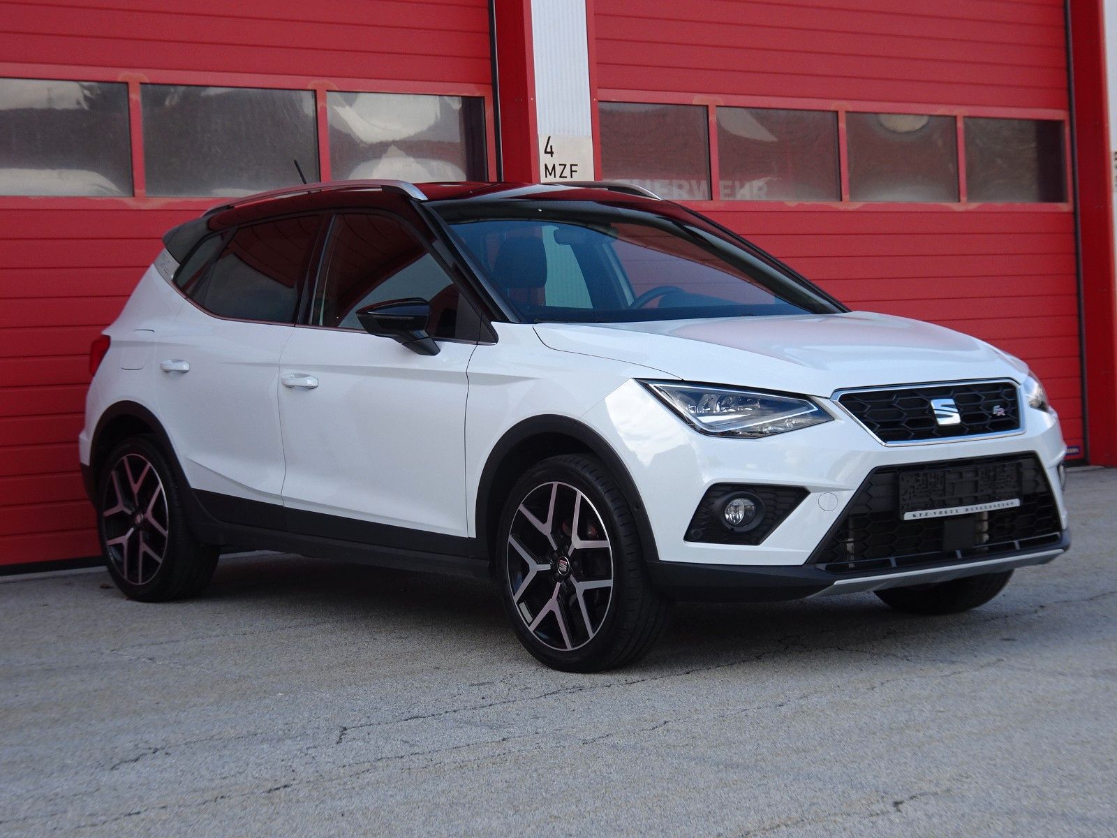 SEAT Arona FR *LED/ANDROID/APPLE/NAVI/18"/SHZG/DAB*