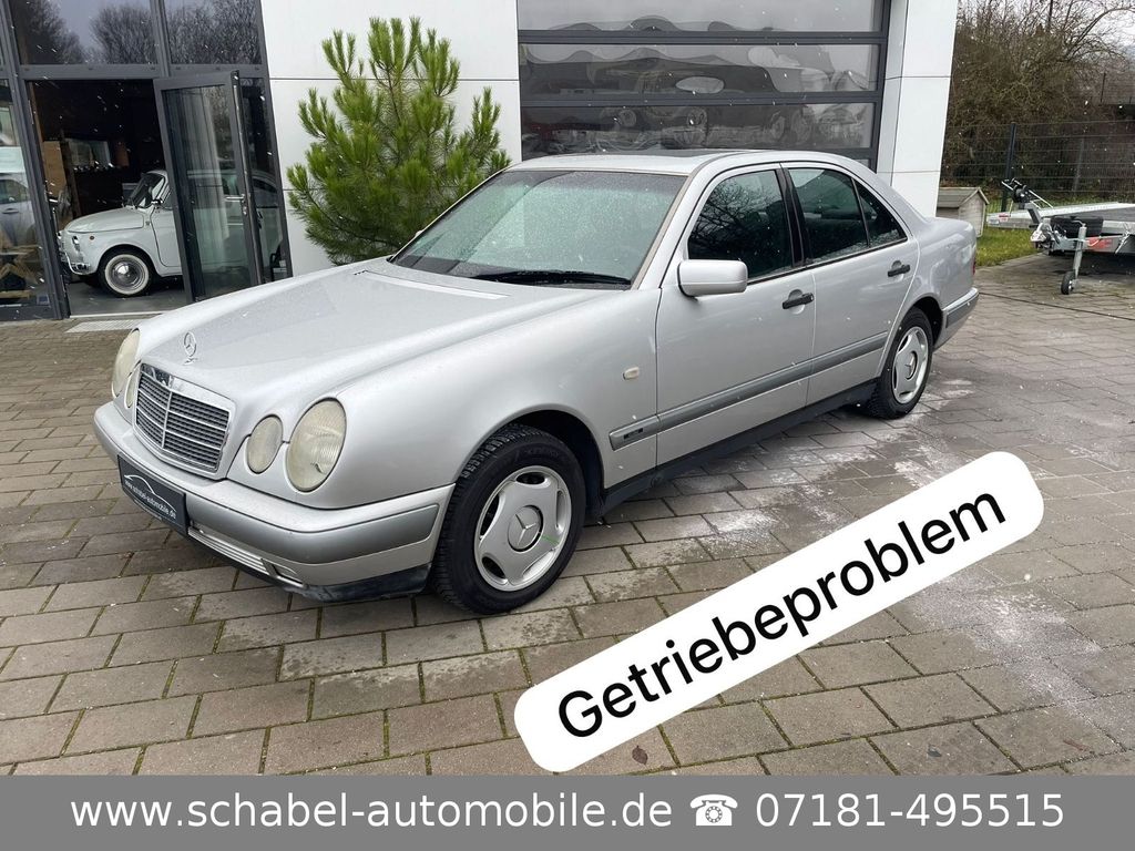 Mercedes-Benz E 200