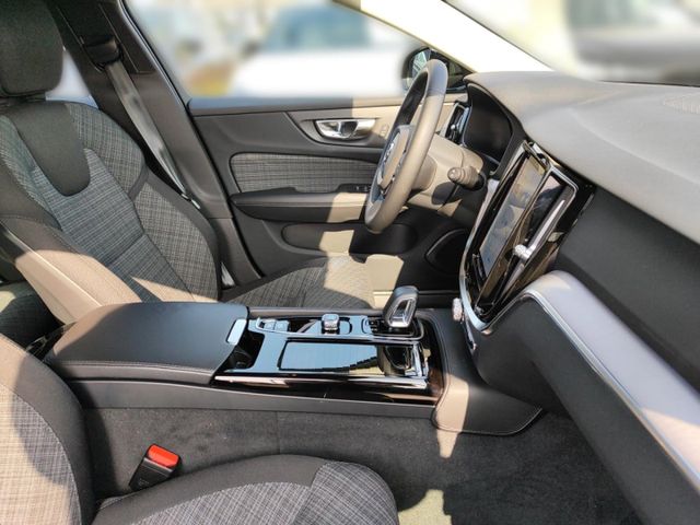 VOLVO V60 (Bild 24 von Array)