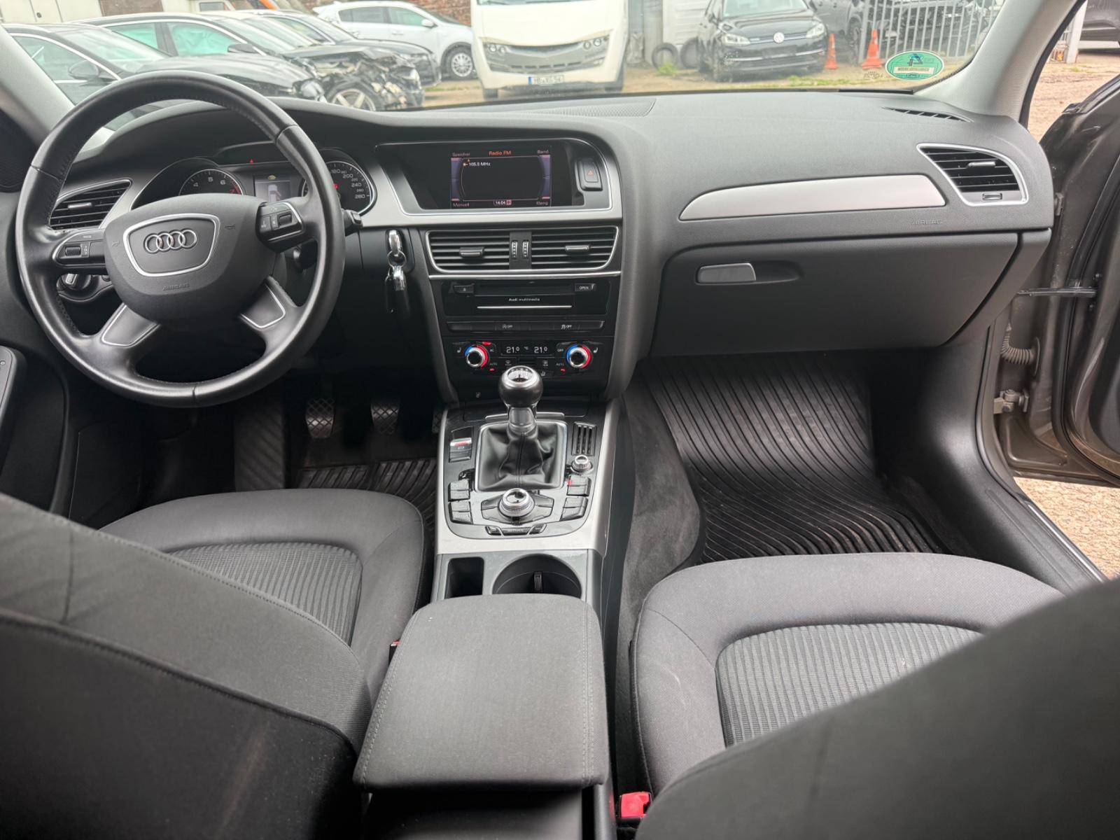 Audi A4 2013 — photo 16