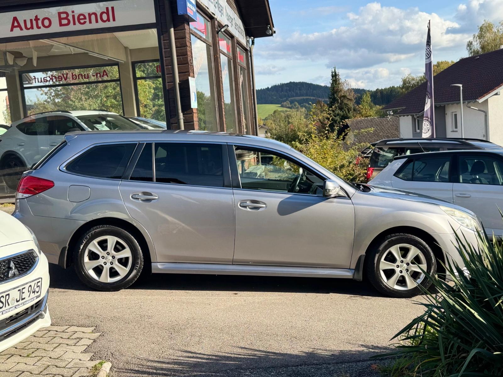 Subaru Outback 2010 — photo 8