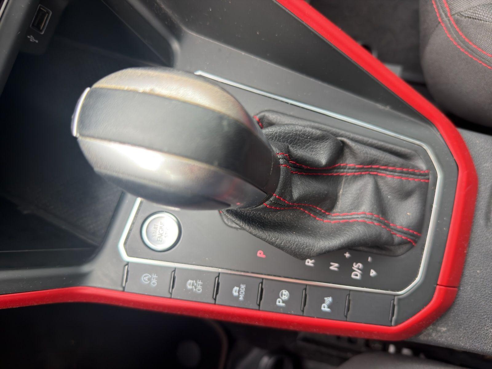 Volkswagen Polo GTI PANO LM18 KAMERA BEATS, миниатюра 11