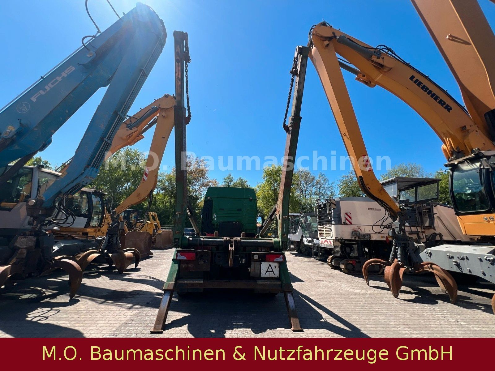 Fahrzeugabbildung MAN TGX 18.460 / 4x2 / Euro 6 / Hiab Skiploader /