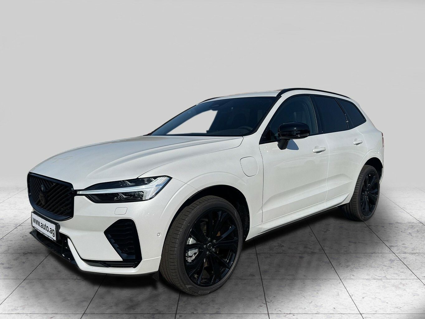 Volvo XC60 T6 PLUS BLACK ED. AHK imagem 2