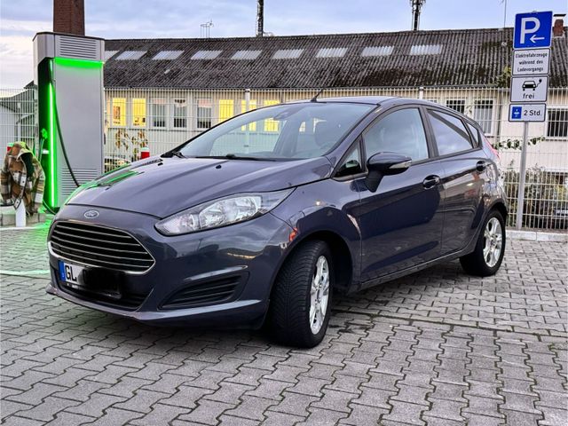 Ford Fiesta SYNC Edition unfallfrei lücken...