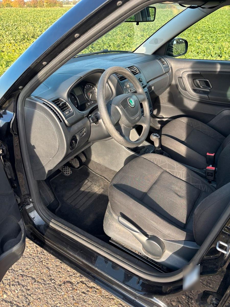Skoda Fabia 2012 — photo 10