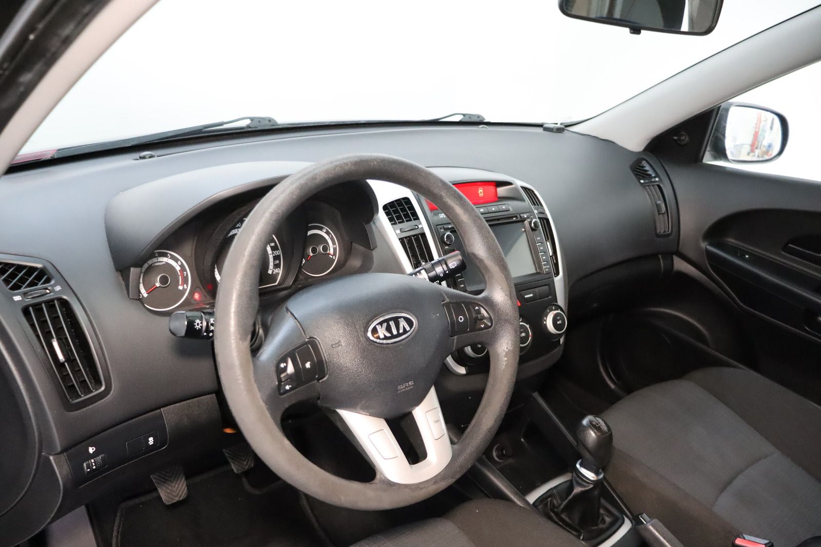 Fahrzeugabbildung Kia ceed 1.4 CVVT * Navi * RFK * HU/AU bis 11.26