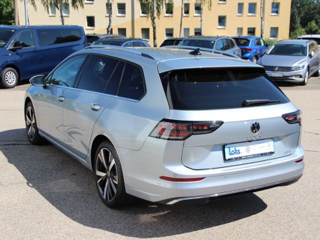 Volkswagen Golf VIII Variant 1.5 eTSI Style DSG Matrix LED