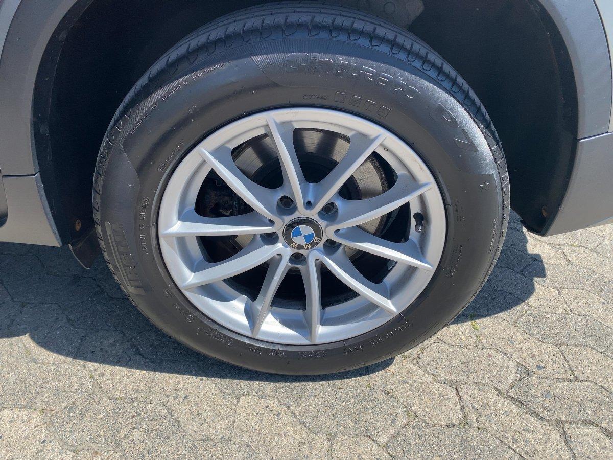 BMW X3 xDrive 20d AHK*CAM*LED*NAVI*SHZ*2xKlima*AHK