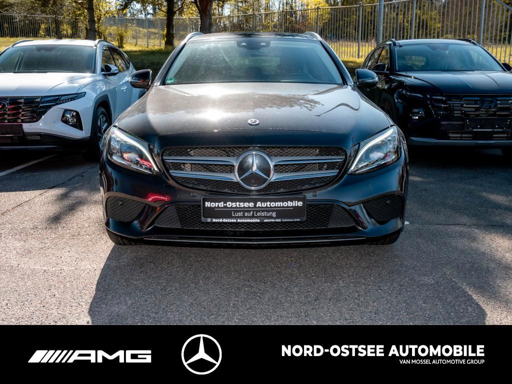 Mercedes-Benz C 220 d T 4M AVANTGARDE AHK PARKPAKET MULTIBEAM