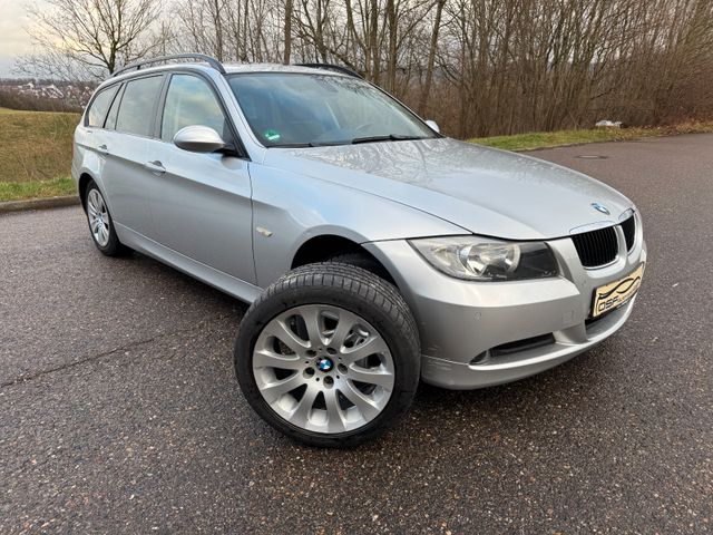 BMW 318i Touring,Panorama,Klima,PDC,Navi