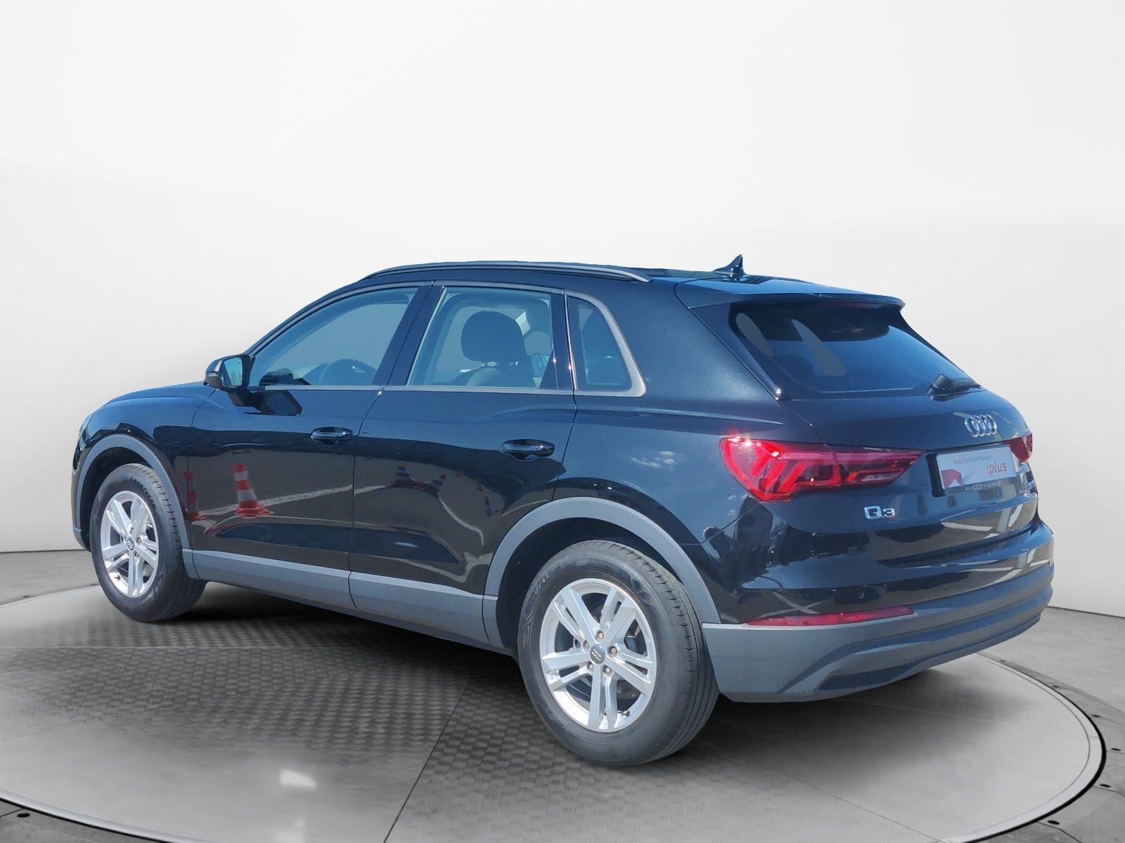 Audi Q3 35 TFSI LED, AHK, Pano, ACC, Keyless, Navi, 1