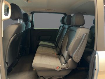 Mercedes V 220 - 7