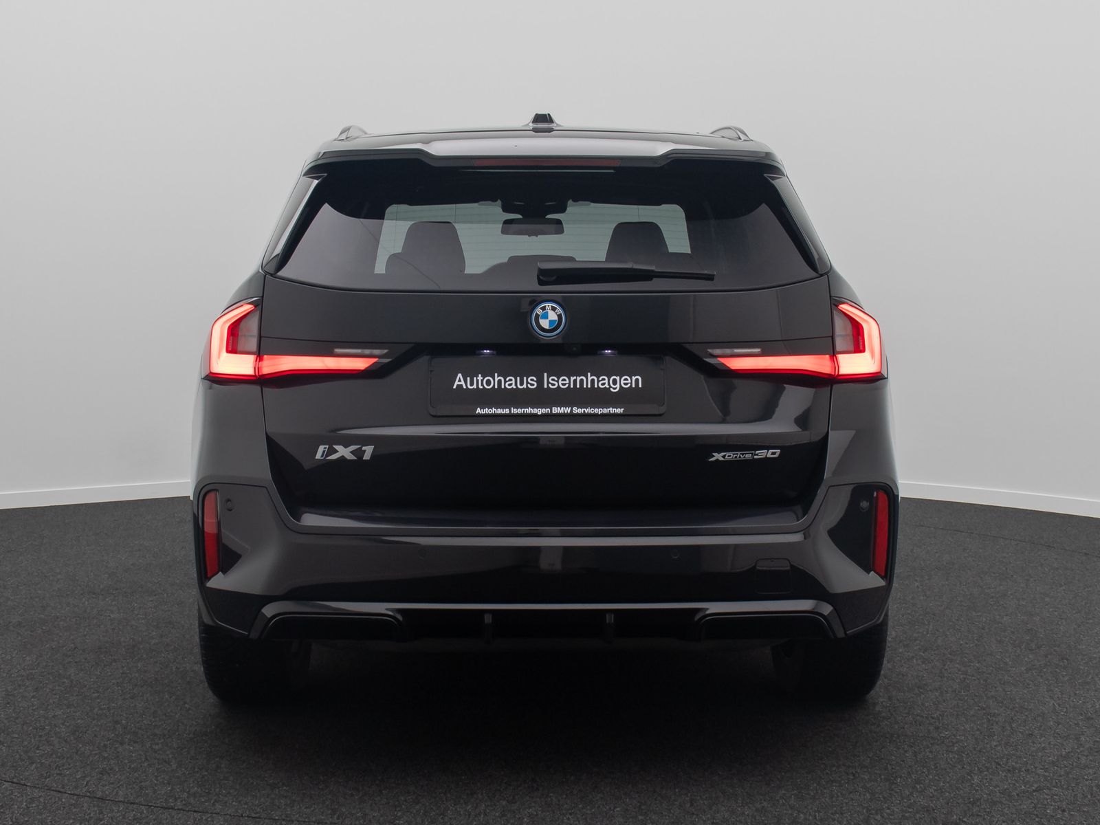 Fahrzeugabbildung BMW iX1 xD30 M Sport DAB Kamera FernlichtAss Komfort