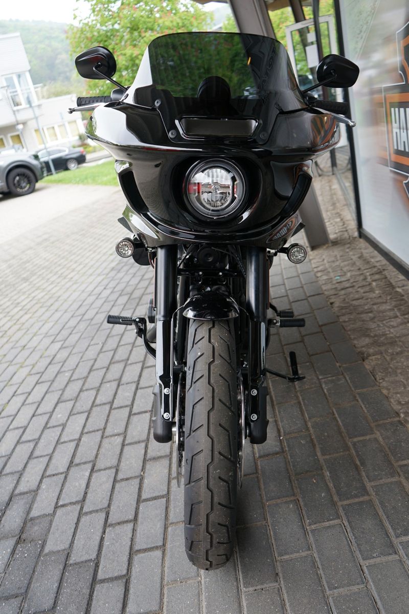 Fahrzeugabbildung Harley-Davidson Low Rider ST FXLRS 2025 117cui High Output Motor