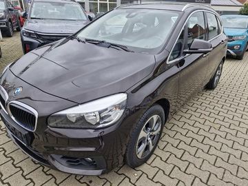 Fotografie BMW 218 Active Tourer AHK - NAVI - PDC - SITZHEIZUNG